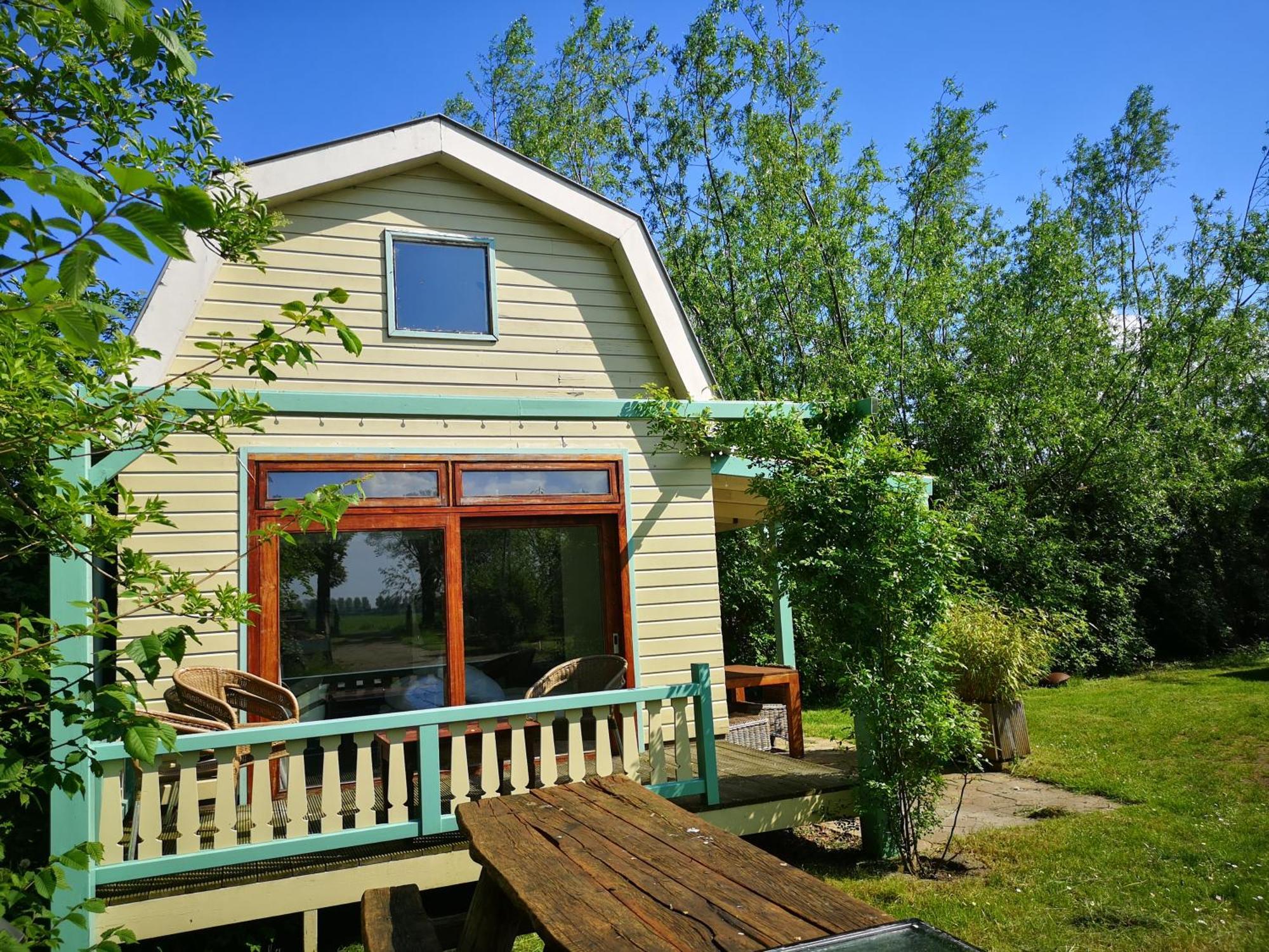 Sweet Tiny House *